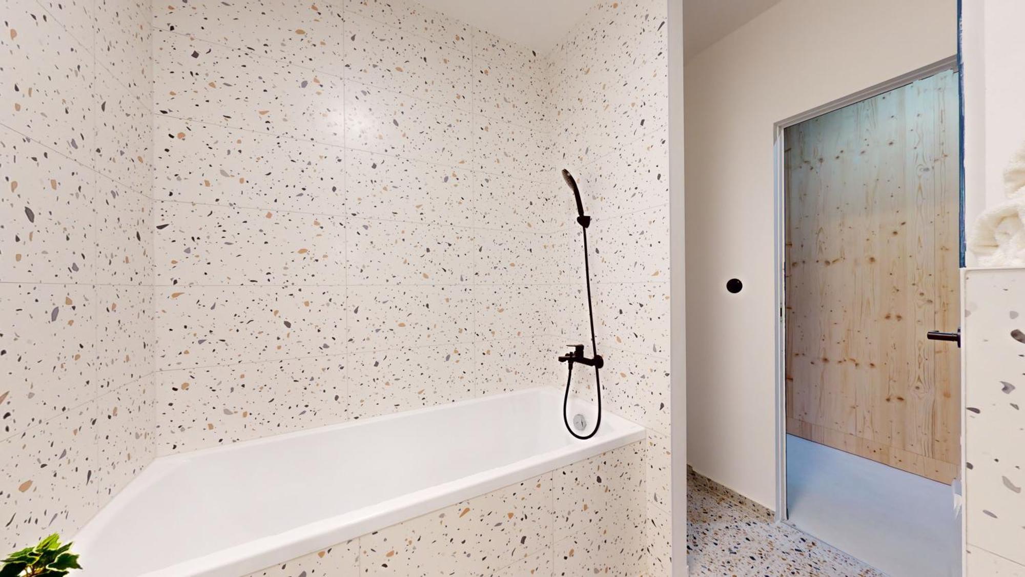 Modern 2 Bedroom Apt - Free Parking Bratislava Luaran gambar
